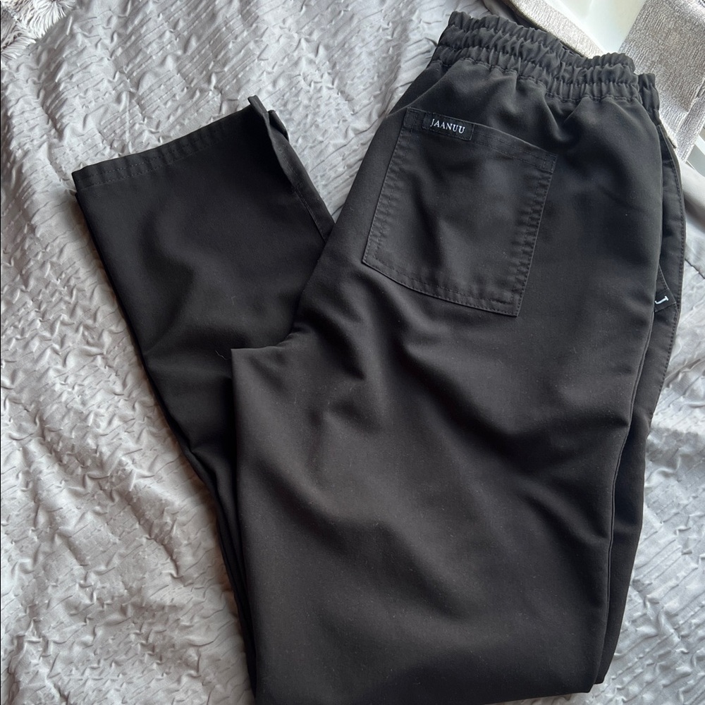 Jaanuu Womens black pants size small